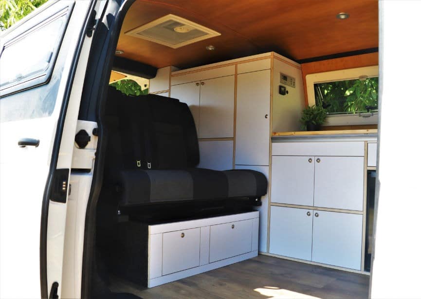 interior furgoneta camper